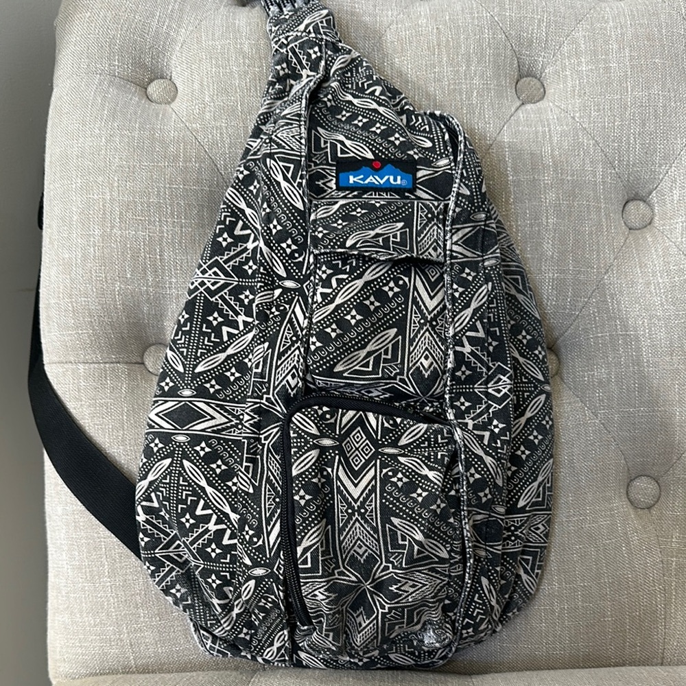 Kavu Black and White Knitsy Bitsy Rope Bag